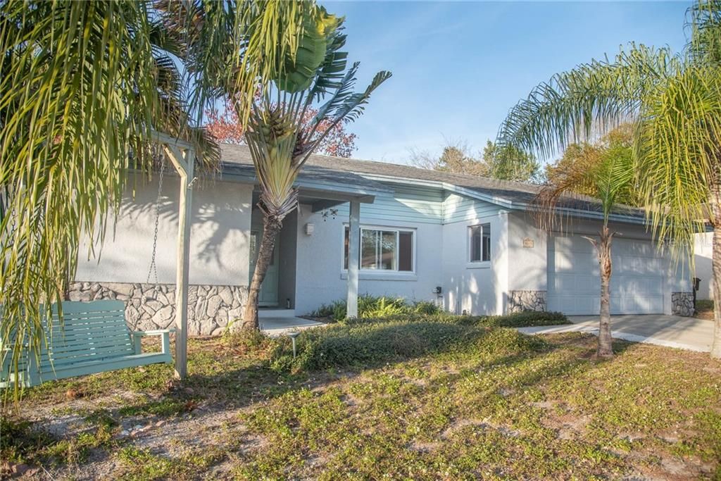 Recently Sold: $269,000 (4 beds, 2 baths, 1937 Square Feet)