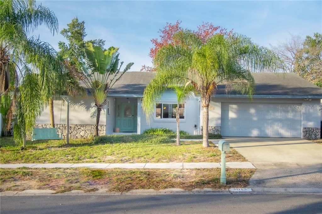 Recently Sold: $269,000 (4 beds, 2 baths, 1937 Square Feet)