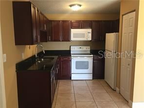 Recently Rented: $1,100 (3 beds, 1 baths, 1360 Square Feet)