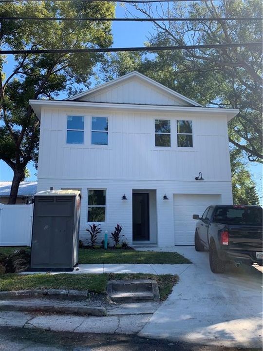 Recently Sold: $370,000 (3 beds, 2 baths, 1800 Square Feet)