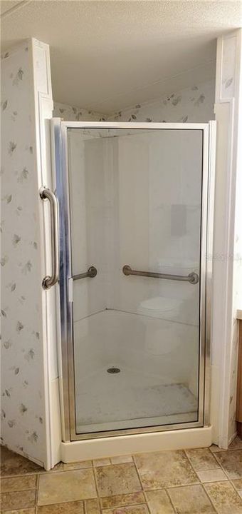 Stand alone shower