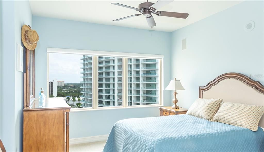 Recently Sold: $1,399,000 (2 beds, 2 baths, 2400 Square Feet)