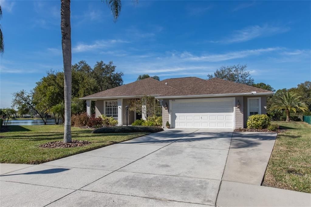 Recently Sold: $439,900 (3 beds, 2 baths, 2154 Square Feet)