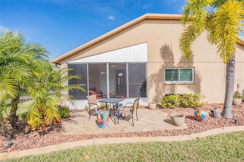 Recently Sold: $337,500 (3 beds, 2 baths, 2032 Square Feet)