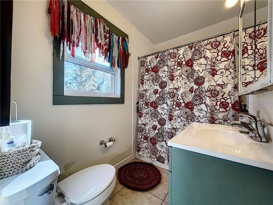 最近售出: $389,000 (3 贝兹, 2 浴室, 1700 平方英尺)