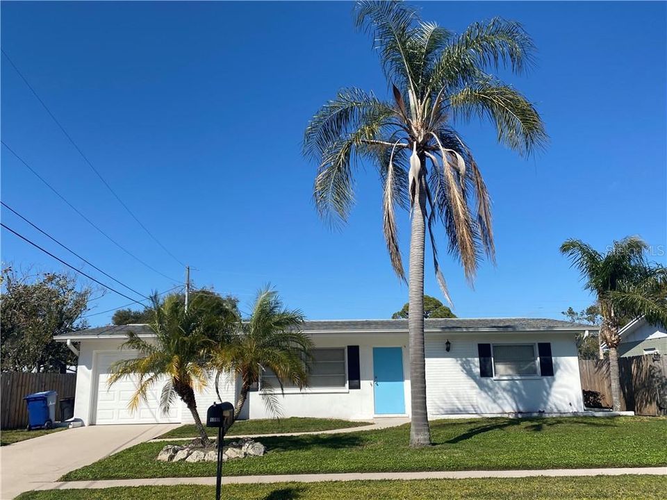 Recently Sold: $188,000 (2 beds, 2 baths, 966 Square Feet)