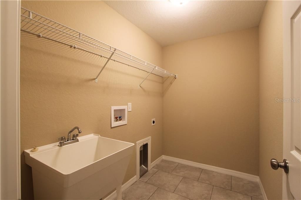 最近租的: $1,550 (3 贝兹, 2 浴室, 1476 平方英尺)