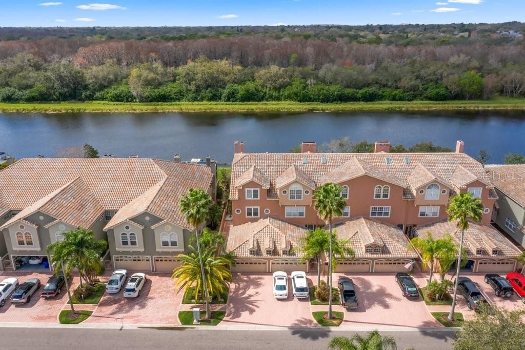 Vendido Recientemente: $500,000 (3 camas, 3 baños, 3280 Pies cuadrados)