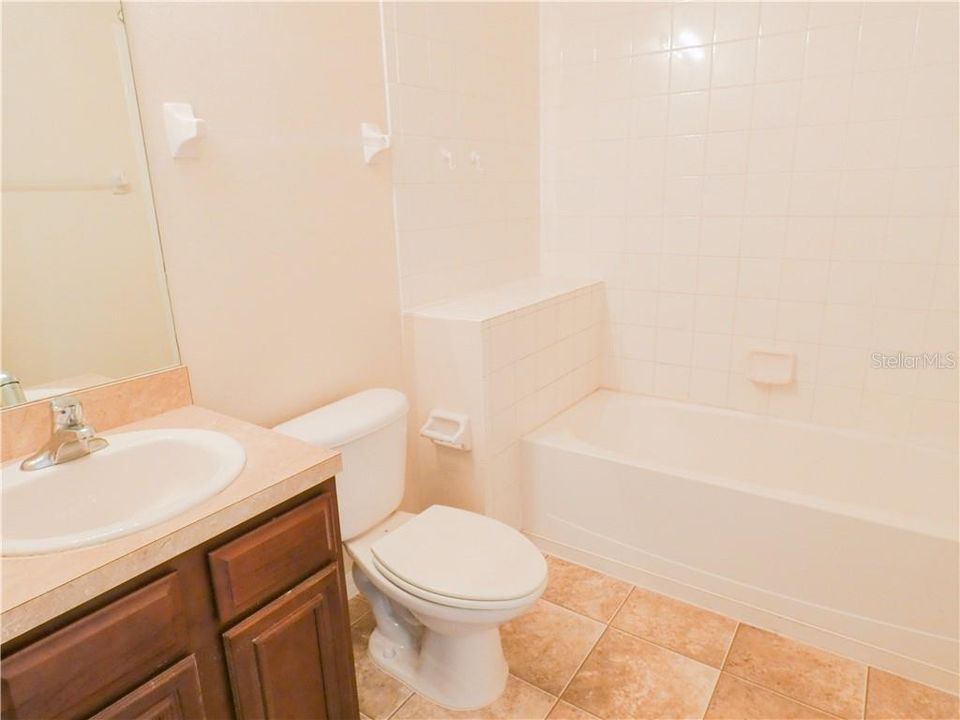 最近租的: $1,600 (3 贝兹, 2 浴室, 1953 平方英尺)