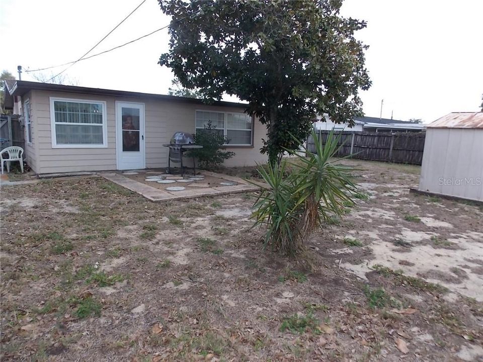 Recently Sold: $134,900 (2 beds, 1 baths, 1120 Square Feet)
