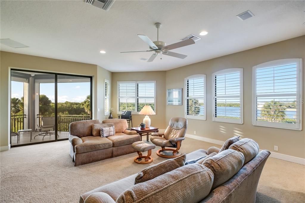 2nd floor bonus room with amazing bay views!