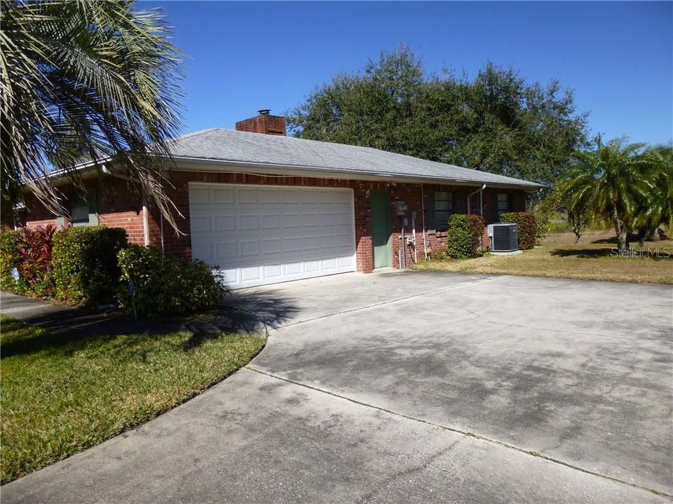 Recently Sold: $240,000 (3 beds, 2 baths, 2295 Square Feet)
