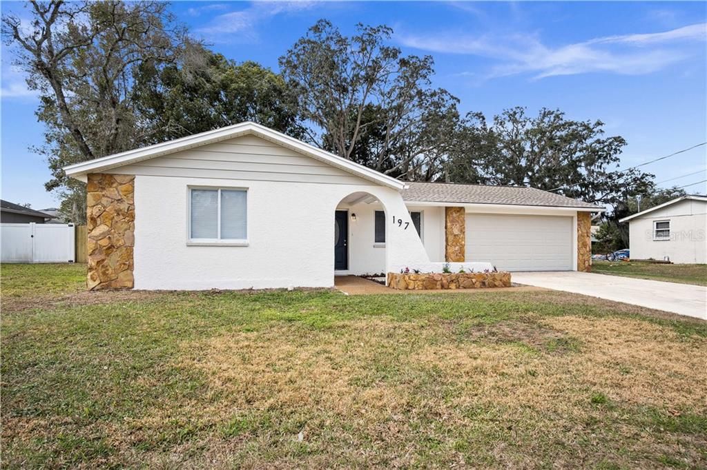 Recently Sold: $179,900 (3 beds, 2 baths, 1008 Square Feet)