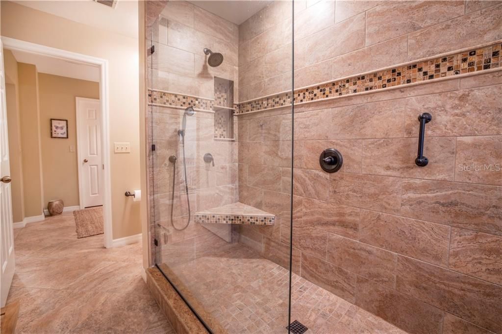最近售出: $450,000 (3 贝兹, 2 浴室, 1950 平方英尺)