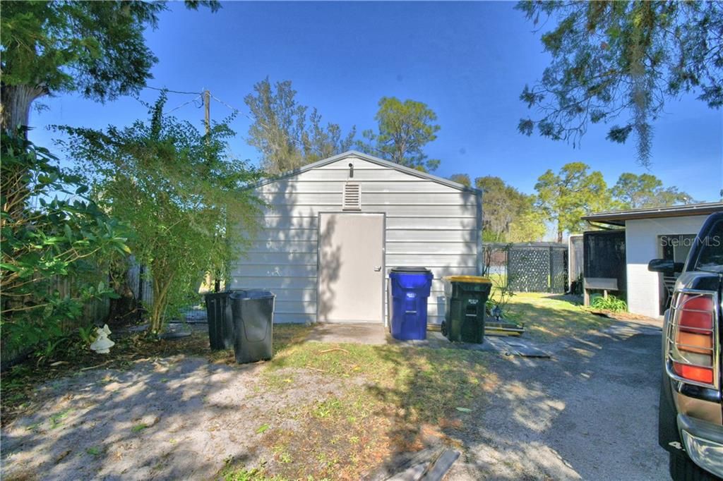 Recently Sold: $145,000 (2 beds, 1 baths, 1302 Square Feet)