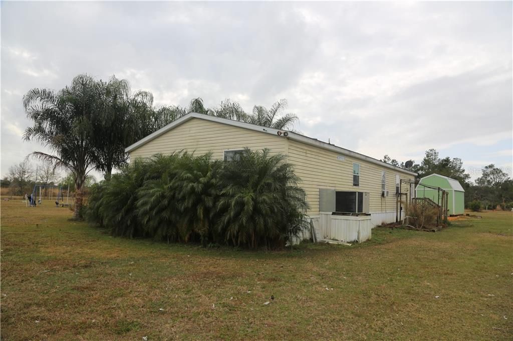 Recently Sold: $149,900 (3 beds, 2 baths, 1512 Square Feet)