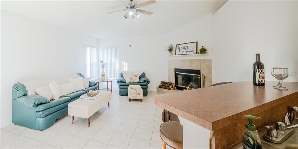 Recently Sold: $345,777 (3 beds, 2 baths, 1883 Square Feet)