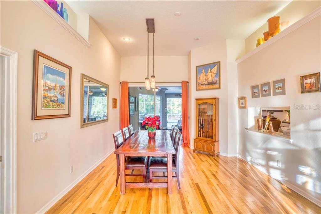 Recently Sold: $575,000 (4 beds, 2 baths, 2645 Square Feet)