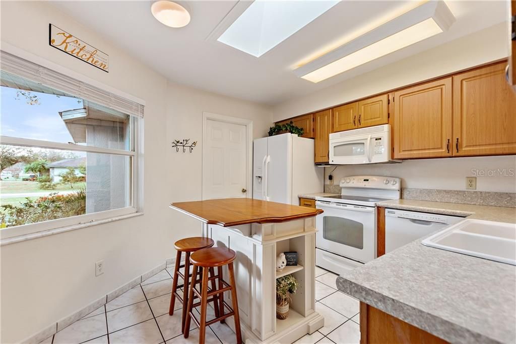 Recently Sold: $217,000 (3 beds, 2 baths, 1342 Square Feet)