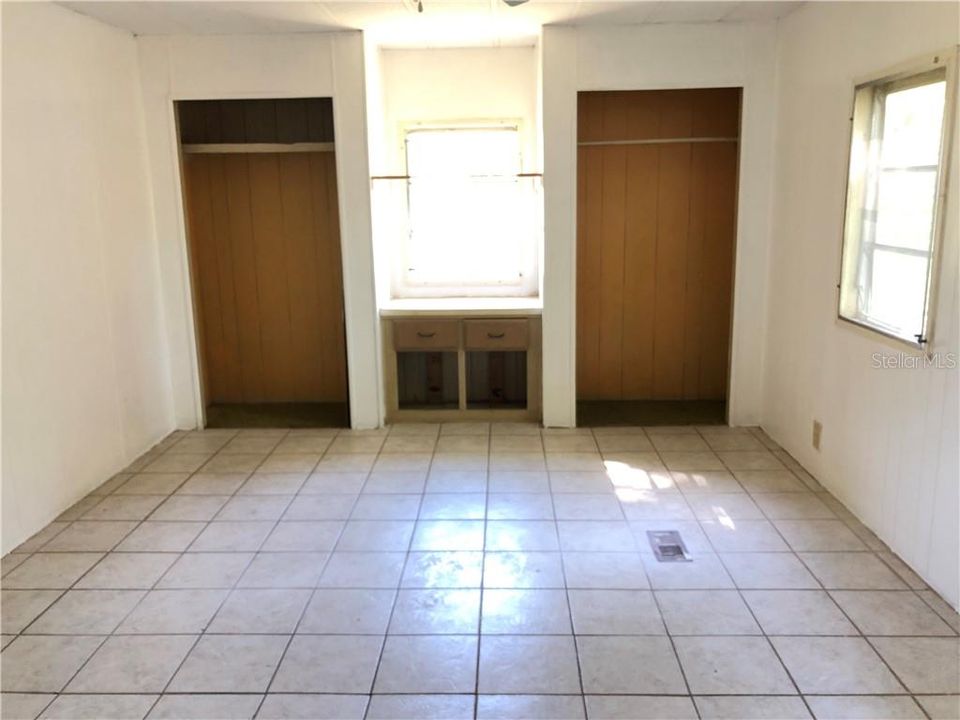 Vendido Recientemente: $45,000 (2 camas, 2 baños, 960 Pies cuadrados)