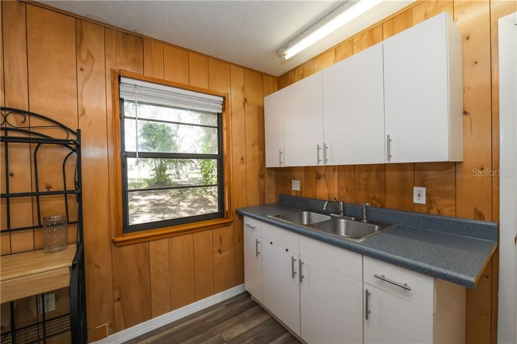 Recently Sold: $280,000 (2 beds, 2 baths, 1652 Square Feet)