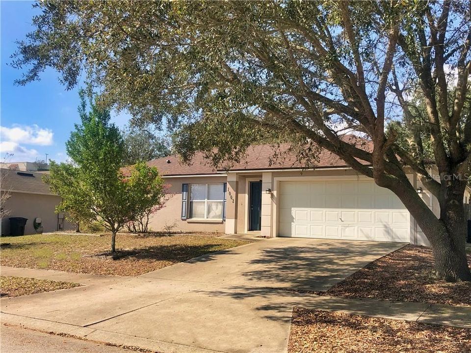 Recently Sold: $240,000 (3 beds, 2 baths, 1190 Square Feet)