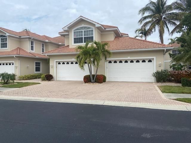 Recently Sold: $599,000 (3 beds, 3 baths, 2766 Square Feet)