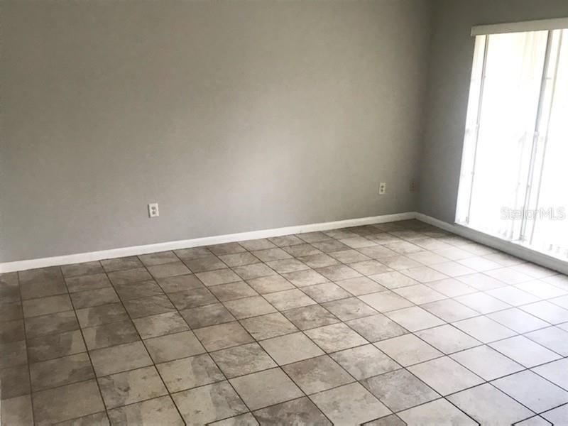 Recently Rented: $2,000 (3 beds, 2 baths, 1734 Square Feet)