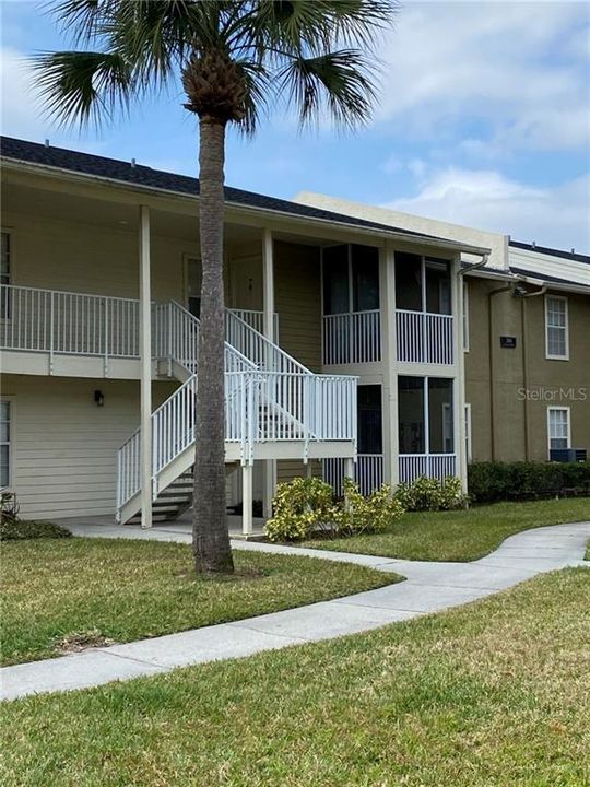 Recently Sold: $116,000 (2 beds, 2 baths, 811 Square Feet)