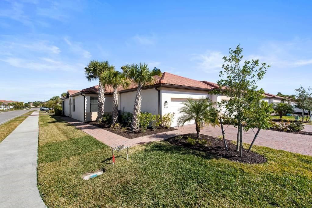 Recently Sold: $278,500 (3 beds, 2 baths, 1550 Square Feet)