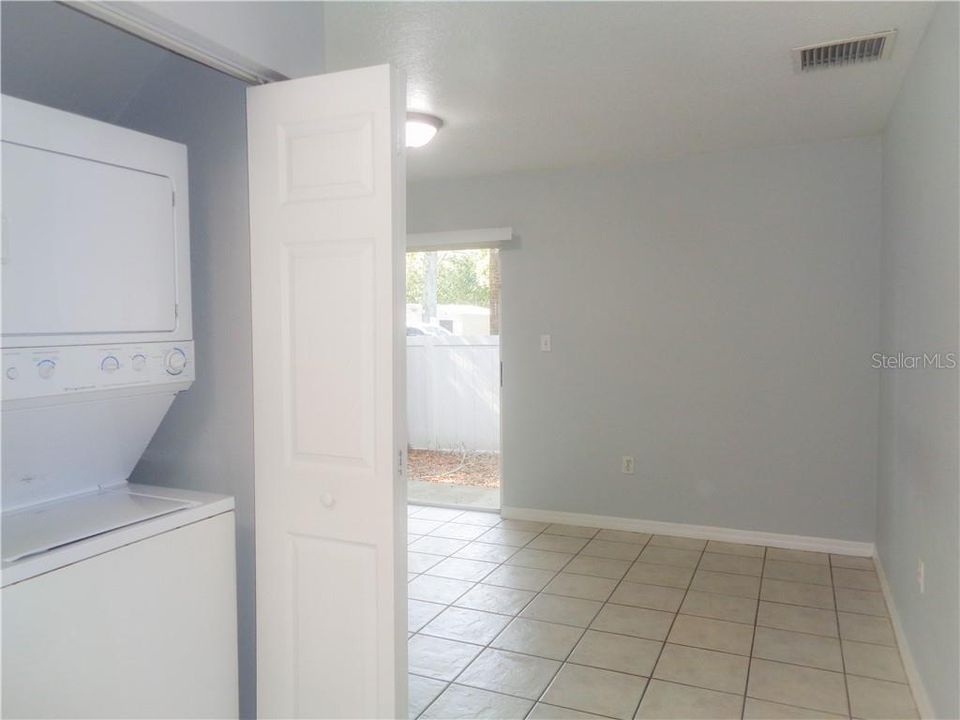 Recently Rented: $1,350 (2 beds, 2 baths, 1140 Square Feet)