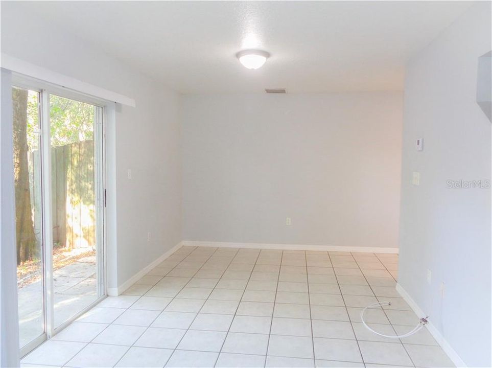 Recently Rented: $1,350 (2 beds, 2 baths, 1140 Square Feet)