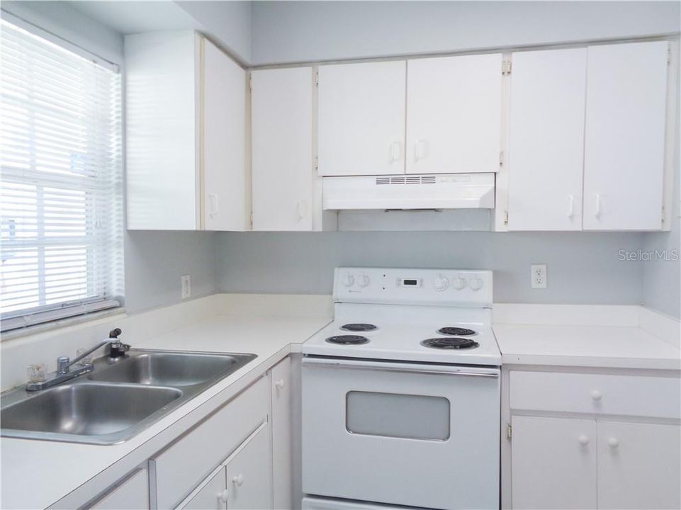 Recently Rented: $1,350 (2 beds, 2 baths, 1140 Square Feet)