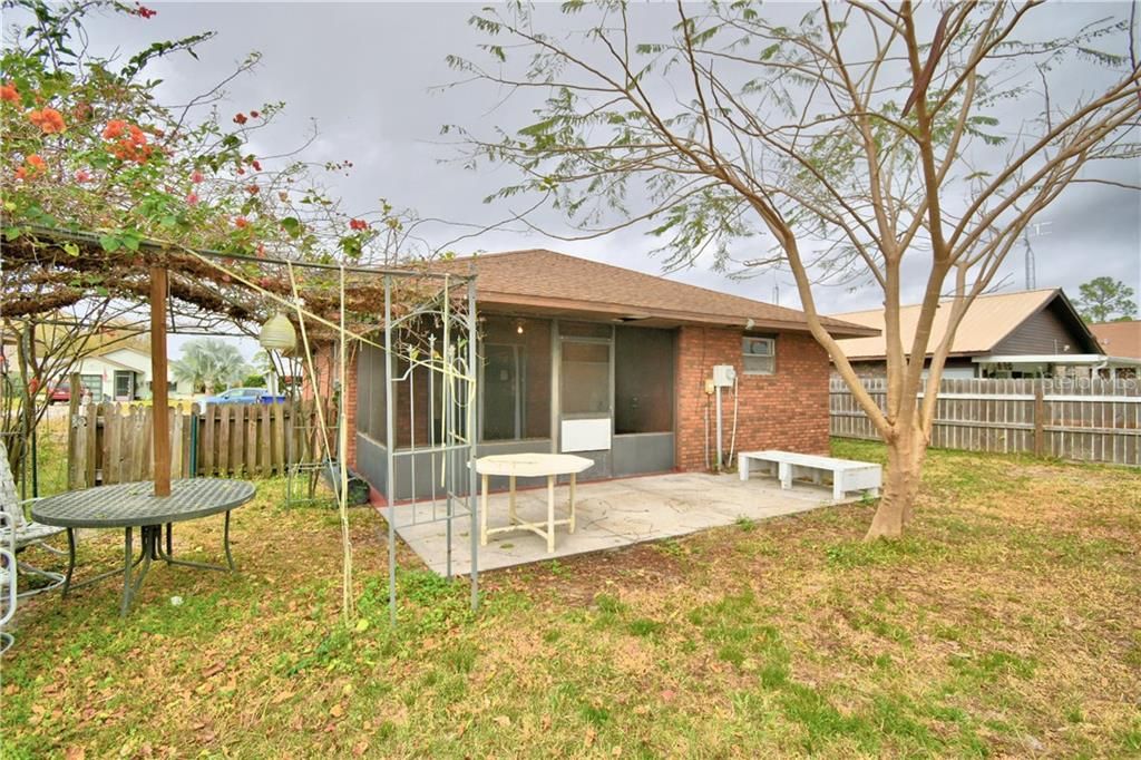 Recently Sold: $124,900 (2 beds, 2 baths, 1025 Square Feet)