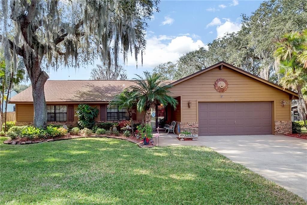 Recently Sold: $395,500 (3 beds, 2 baths, 2263 Square Feet)