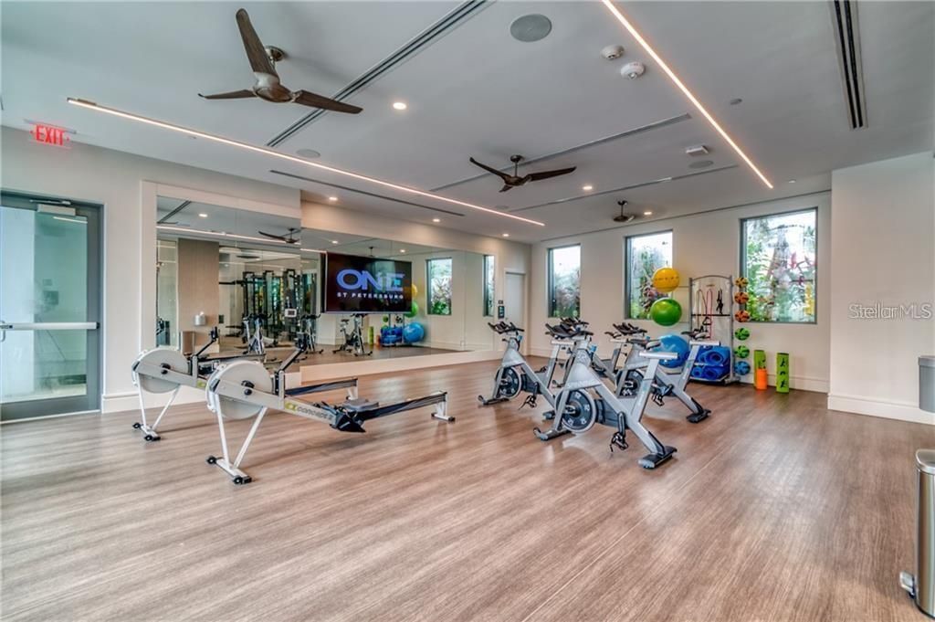 Recently Sold: $2,850,000 (3 beds, 3 baths, 2320 Square Feet)