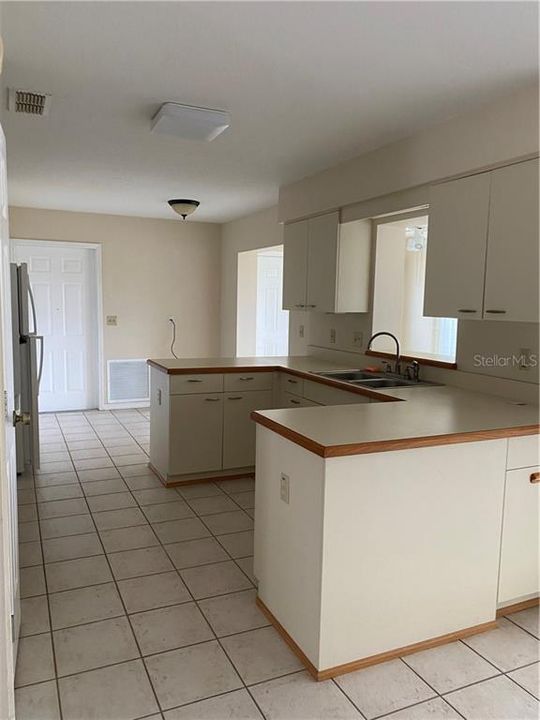 Recently Rented: $1,600 (3 beds, 2 baths, 1734 Square Feet)