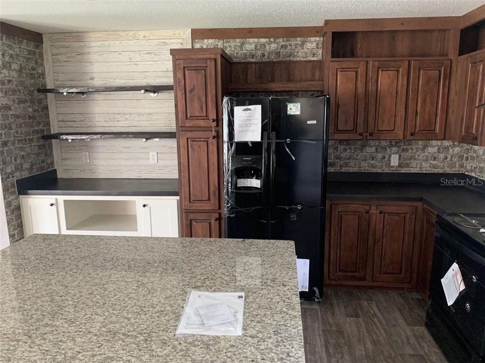 Vendido Recientemente: $153,900 (3 camas, 2 baños, 1760 Pies cuadrados)