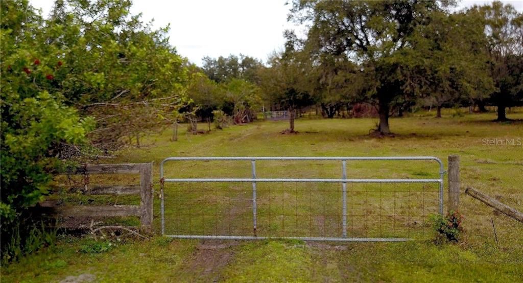 Vendido Recientemente: $333,500 (14.82 acres)