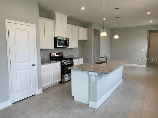 Recently Sold: $324,220 (3 beds, 2 baths, 1504 Square Feet)
