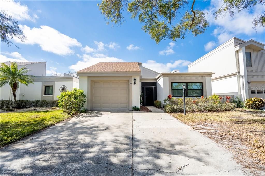 Recently Sold: $274,900 (2 beds, 2 baths, 1300 Square Feet)