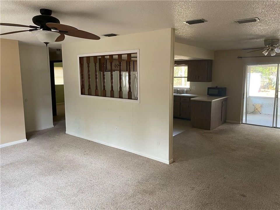 Recently Sold: $109,900 (2 beds, 1 baths, 999 Square Feet)