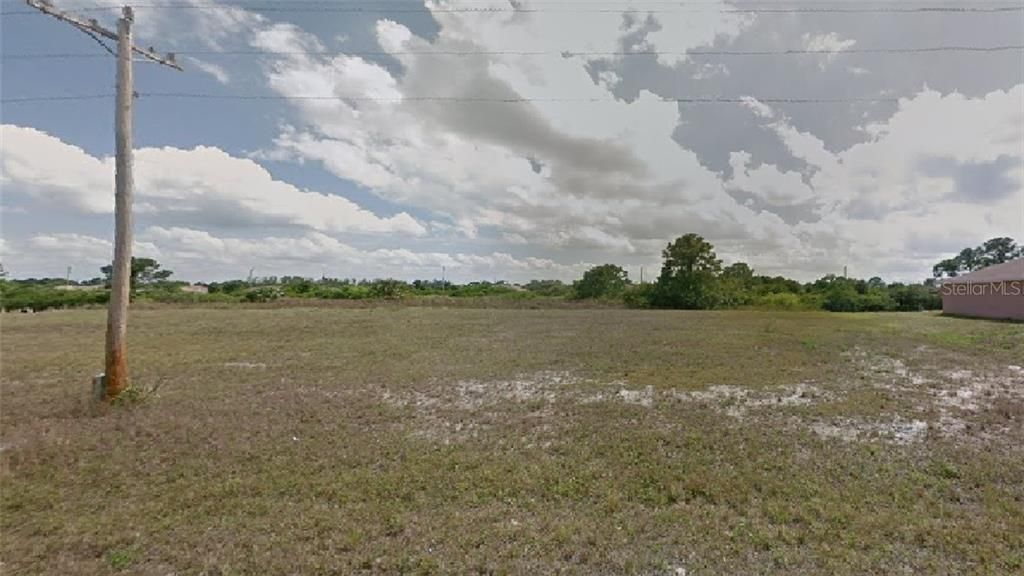 最近售出: $18,000 (0.23 acres)