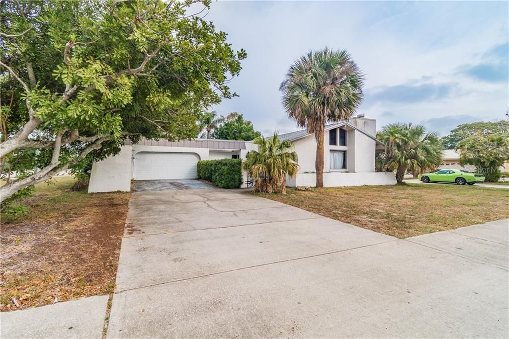 Recently Sold: $265,000 (2 beds, 2 baths, 1570 Square Feet)