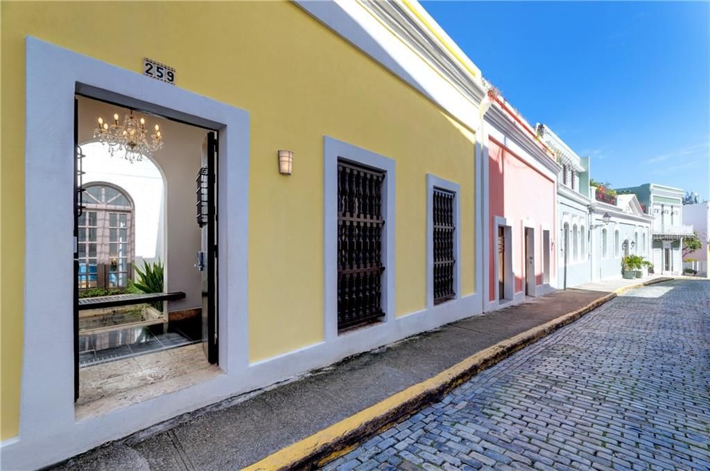 Vendido Recientemente: $3,600,000 (12 camas, 10 baños, 0 Pies cuadrados)