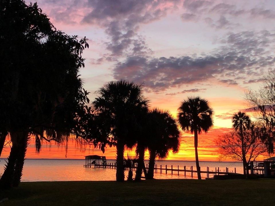 Recently Sold: $329,900 (3 beds, 2 baths, 1140 Square Feet)