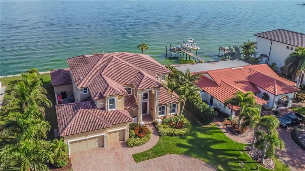 Recently Sold: $2,150,000 (4 beds, 3 baths, 4148 Square Feet)