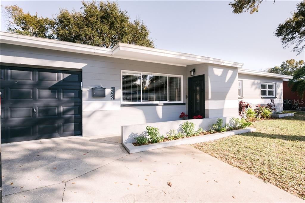 Recently Sold: $345,000 (3 beds, 2 baths, 1368 Square Feet)