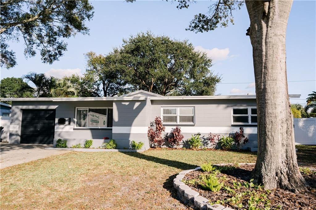 Recently Sold: $345,000 (3 beds, 2 baths, 1368 Square Feet)