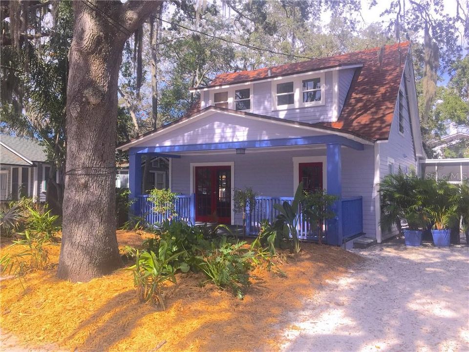 Recently Rented: $2,400 (3 beds, 2 baths, 1852 Square Feet)